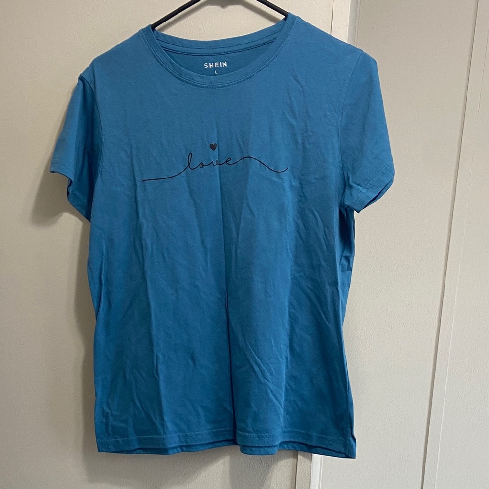 SHEIN Teal Graphic Tee for Men